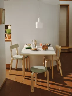 Aalto Table Foldable, DL81C fra Artek