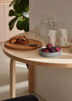 Aalto Table Half-Round 95, Ø120 cm fra Artek