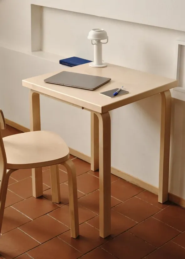 Aalto Table Square 80C, 60x60 cm fra Artek