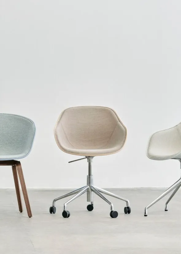 About a Chair AAC52 Forsidepolstret, hvid skal fra Hay