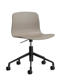 About a Chair AAC50 fra Hay