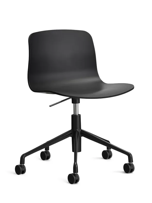 About a Chair AAC50 fra Hay