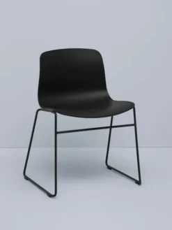 About a Chair AAC08 fra Hay