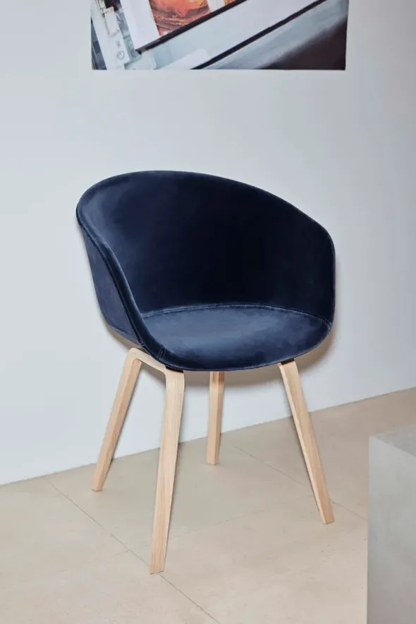About a Chair AAC23 fra Hay