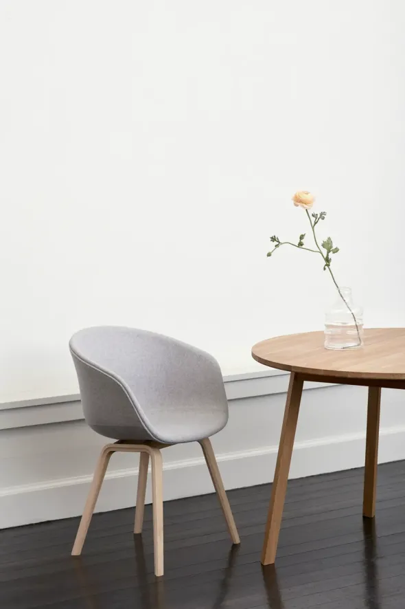 About a Chair AAC23 fra Hay