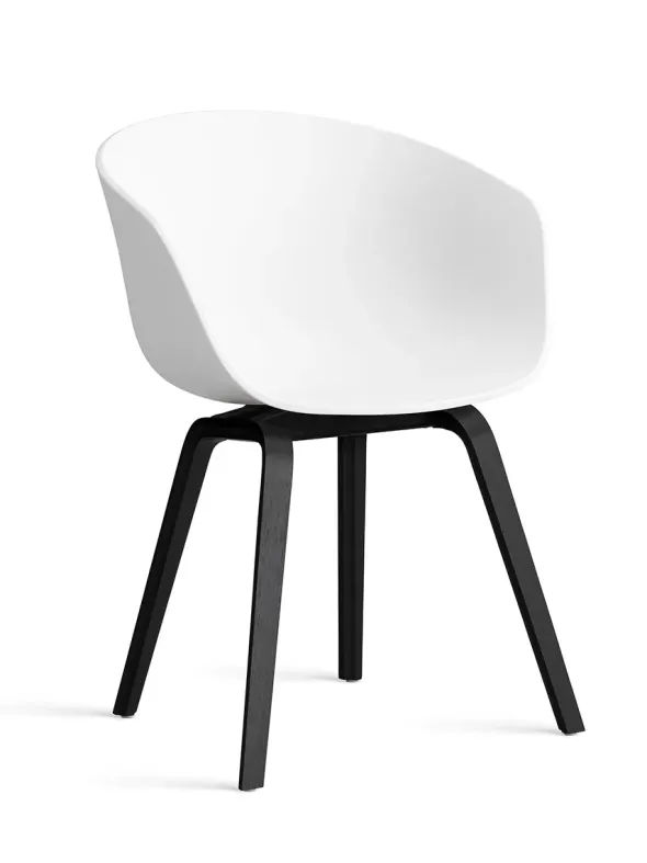 About a Chair AAC22 fra Hay
