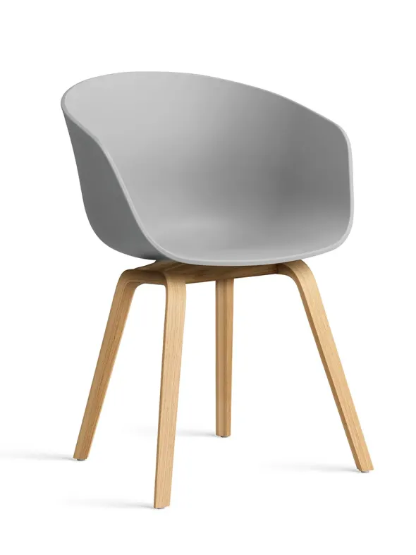 About a Chair AAC22 fra Hay
