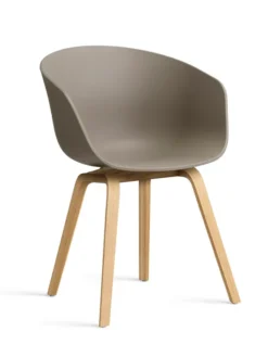 About a Chair AAC22 fra Hay