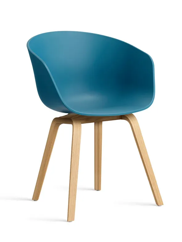 About a Chair AAC22 fra Hay