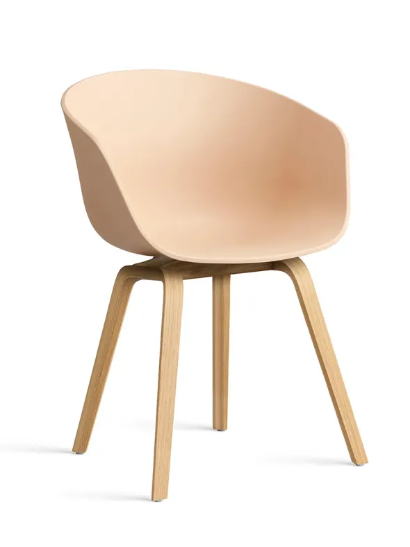 About a Chair AAC22 fra Hay