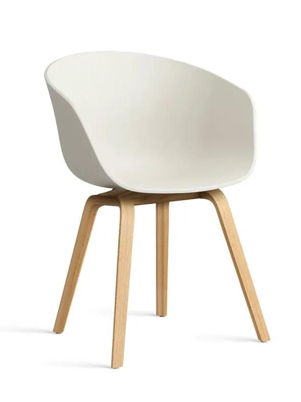 About a Chair AAC22 fra Hay