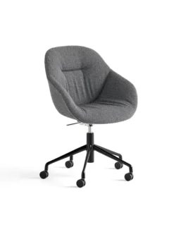 About a Chair AAC155 Soft fra Hay