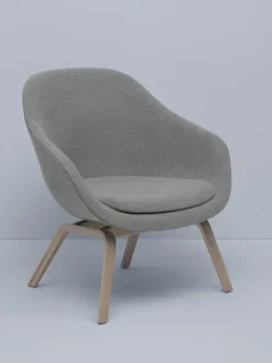 About a Lounge Chair low AAL83 fra Hay