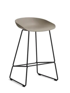 About a Stool AAS38 fra Hay