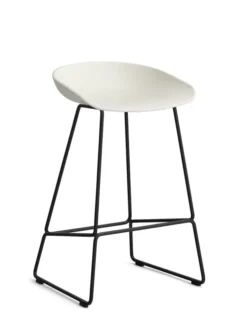 About a Stool AAS38 fra Hay