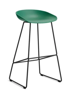 About a Stool AAS38 fra Hay