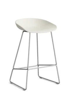 About a Stool AAS38 fra Hay