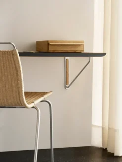 AB019 Wall Desk fra Carl Hansen & Søn
