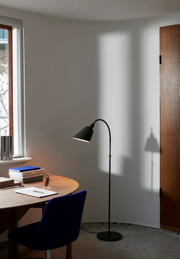 AJ7 Bellevue gulvlampe af Arne Jacobsen