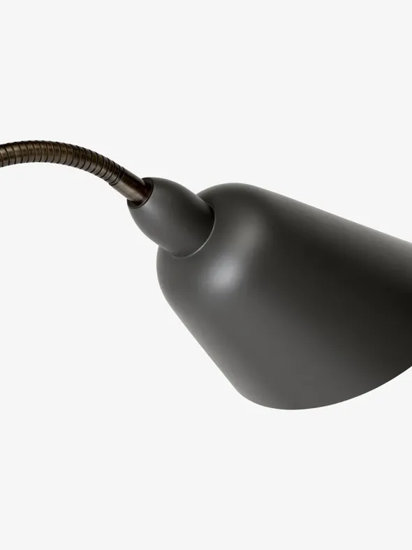 AJ7 Bellevue gulvlampe af Arne Jacobsen