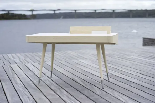 AK 1330 Point skrivebord fra Naver Collection