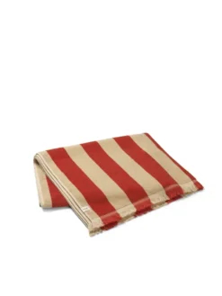 Alee Beach Towel, light camel/red fra Ferm Living