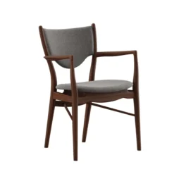 46 Armchair, valnød af Finn Juhl