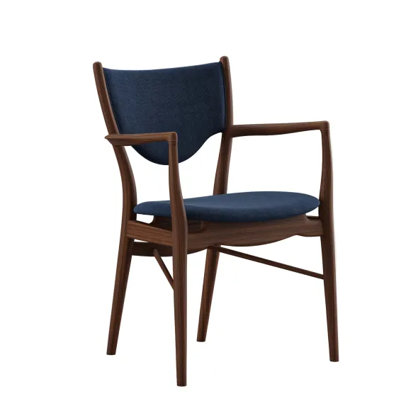 46 Armchair, valnød af Finn Juhl