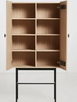 Array Highboard fra Woud