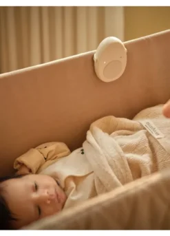 Babyalarm, cream white fra Moonboon