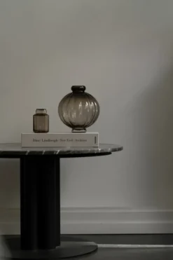 Balloon Vase 01, glas fra Louise Roe