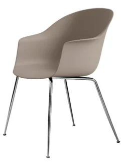 Bat spisebordsstol, conic base fra GUBI