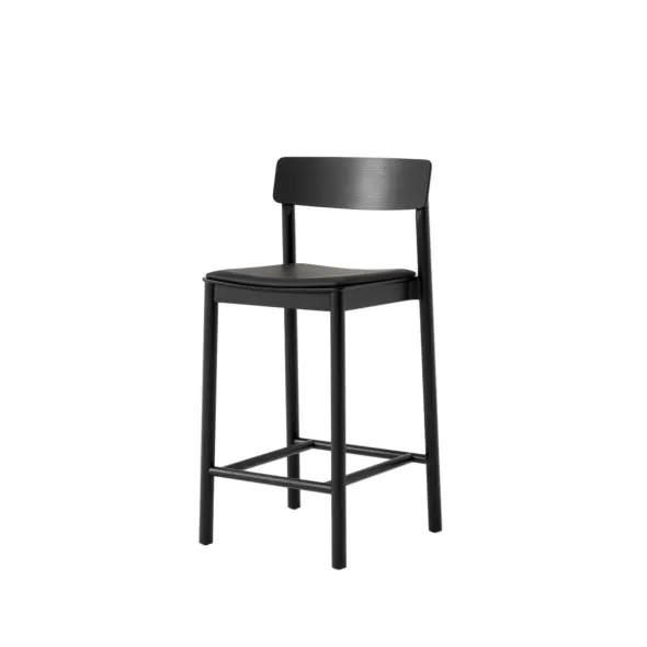 Betty TK14 counterstol med polster fra &Tradition