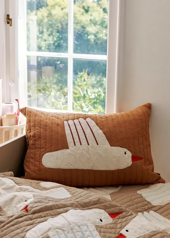 Bird quiltet pude fra Ferm Living