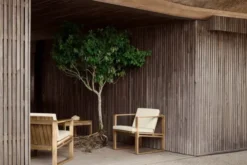 BK11 udendørs loungestol i teak fra Carl Hansen & Søn
