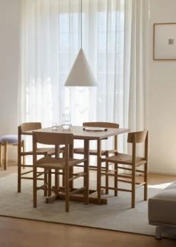 BM80 Shaker spisebord, firkantet af Børge Mogensen