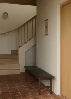 3172 bænk uden ryglæn af Børge Mogensen