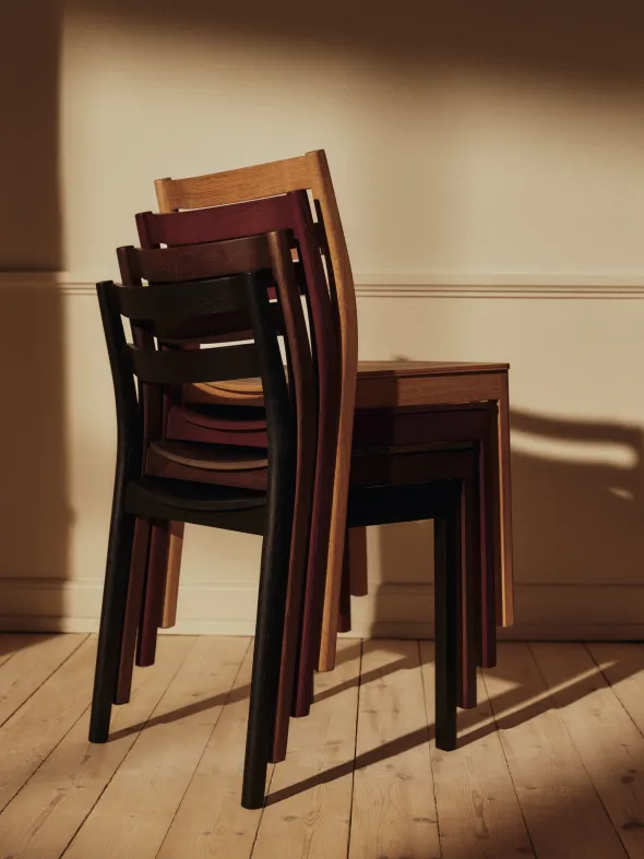 Boda spisebordsstol, stabelbar fra Ferm Living
