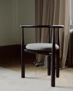 Bukowski Chair, sort fra New Works