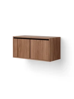 Cabinet Low w. Doors fra New Works