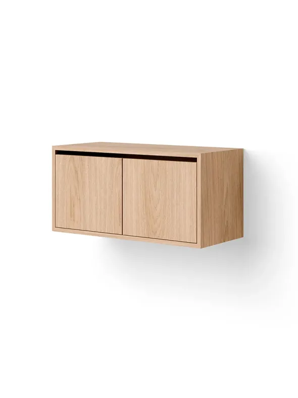 Cabinet Low w. Doors fra New Works