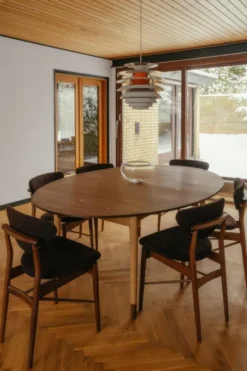 108 Chair, valnød af Finn Juhl