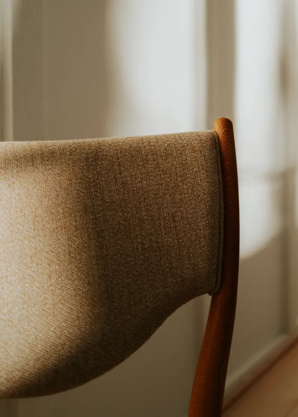 46 Chair, valnød af Finn Juhl