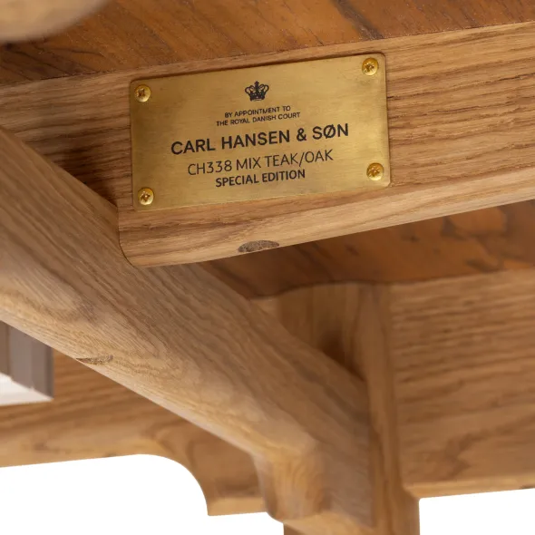 CH338 Spisebord, Teak Mix Special Edition inkl. 1 tillægsplade fra Carl Hansen & Søn