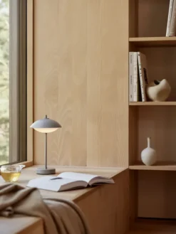 Clam Portable Lamp fra Fritz Hansen