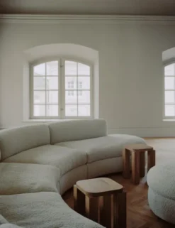 Coda sofa, configuration 8 Dark Zink fra New Works