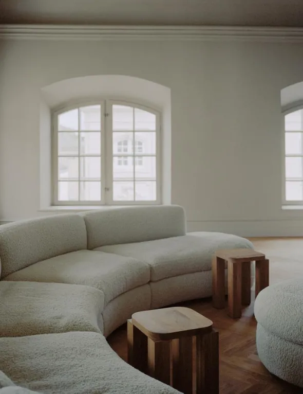 Coda sofa, configuration 8 Dark Zink fra New Works