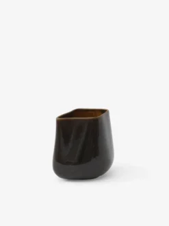Collect Ceramic Vases fra &Tradition