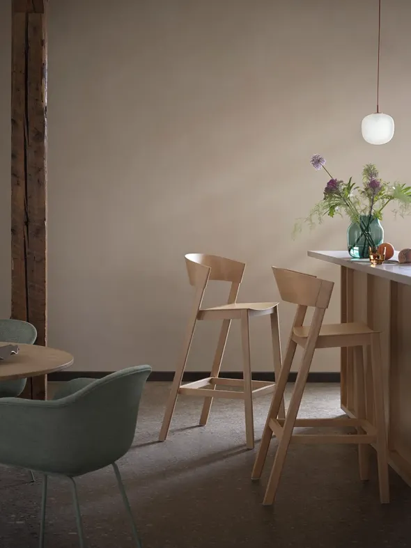 Cover Counter Stool, oak fra Muuto