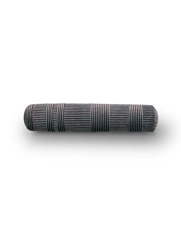 Crest Pyjamas Pillow, Ø15x74 fra Eilersen
